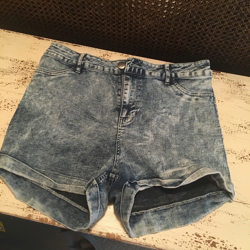 Acid wash high waisted Jean shorts